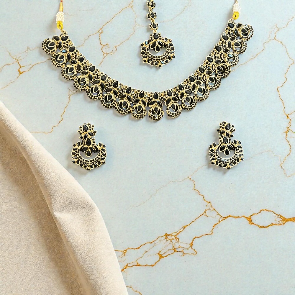 Elegant Necklace Set with Pendant, Earrings & Tikka – Champagne Stone & Silver Option for Women - Image 6