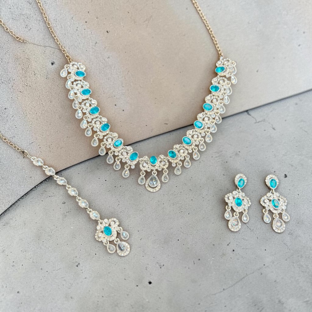 Necklace Set for Women with Earrings and Tikka – Traditional Indian & Pakistani Jewellery - Image 3