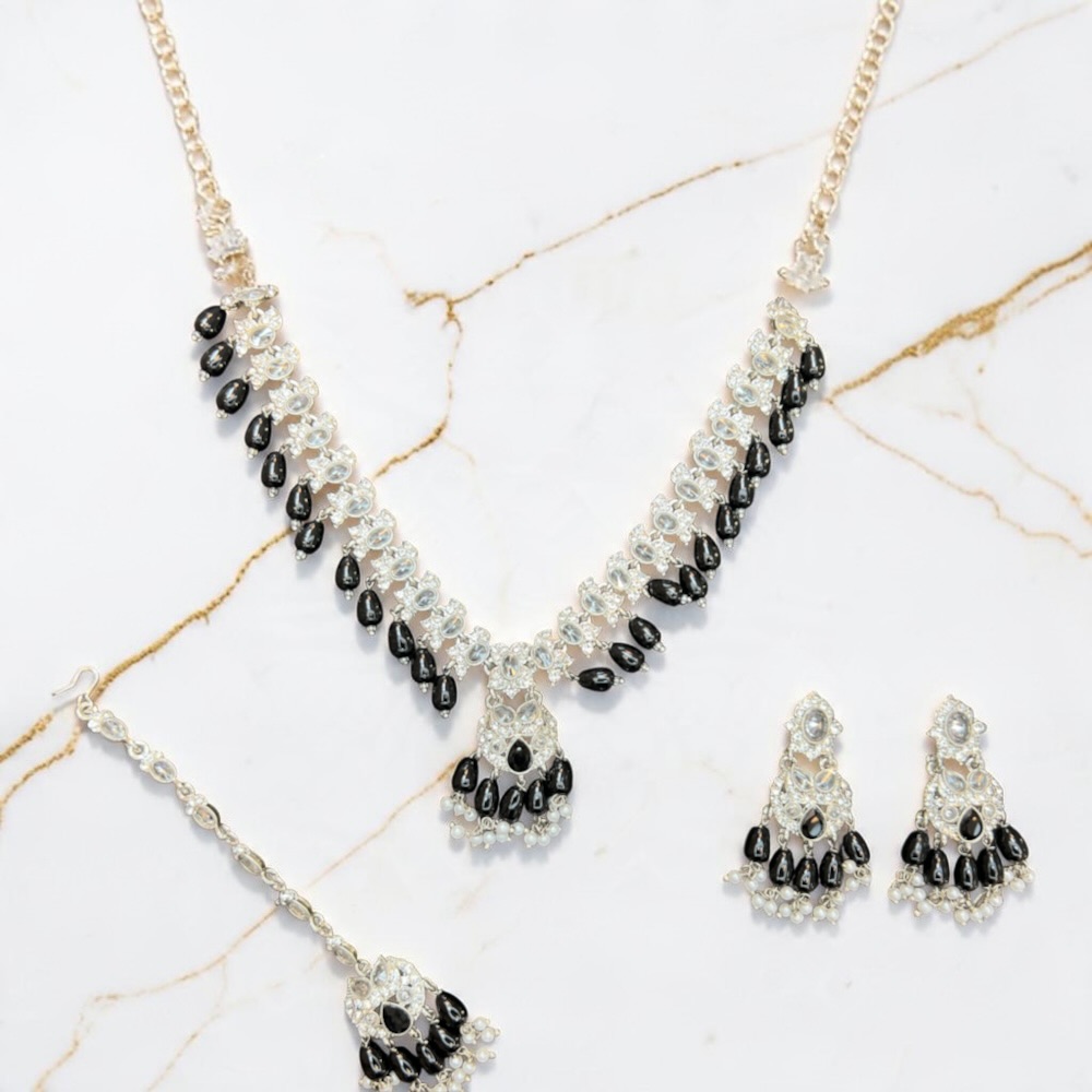 Luxury Bridal Necklace Set with Earrings and Tikka - Image 18