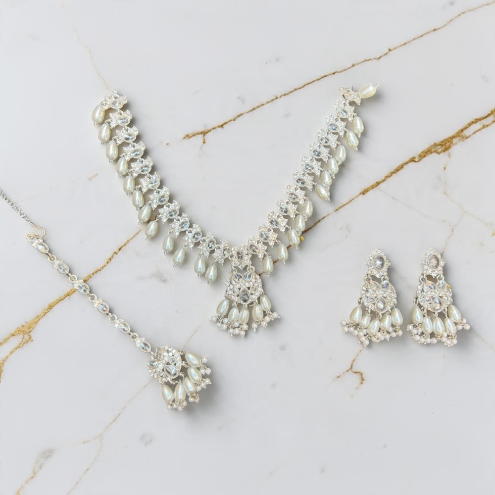 Luxury Bridal Necklace Set with Earrings and Tikka - Image 15
